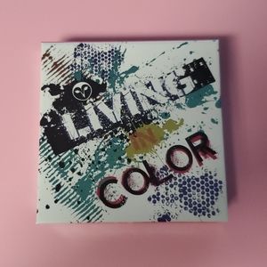 Living in color eyeshadow